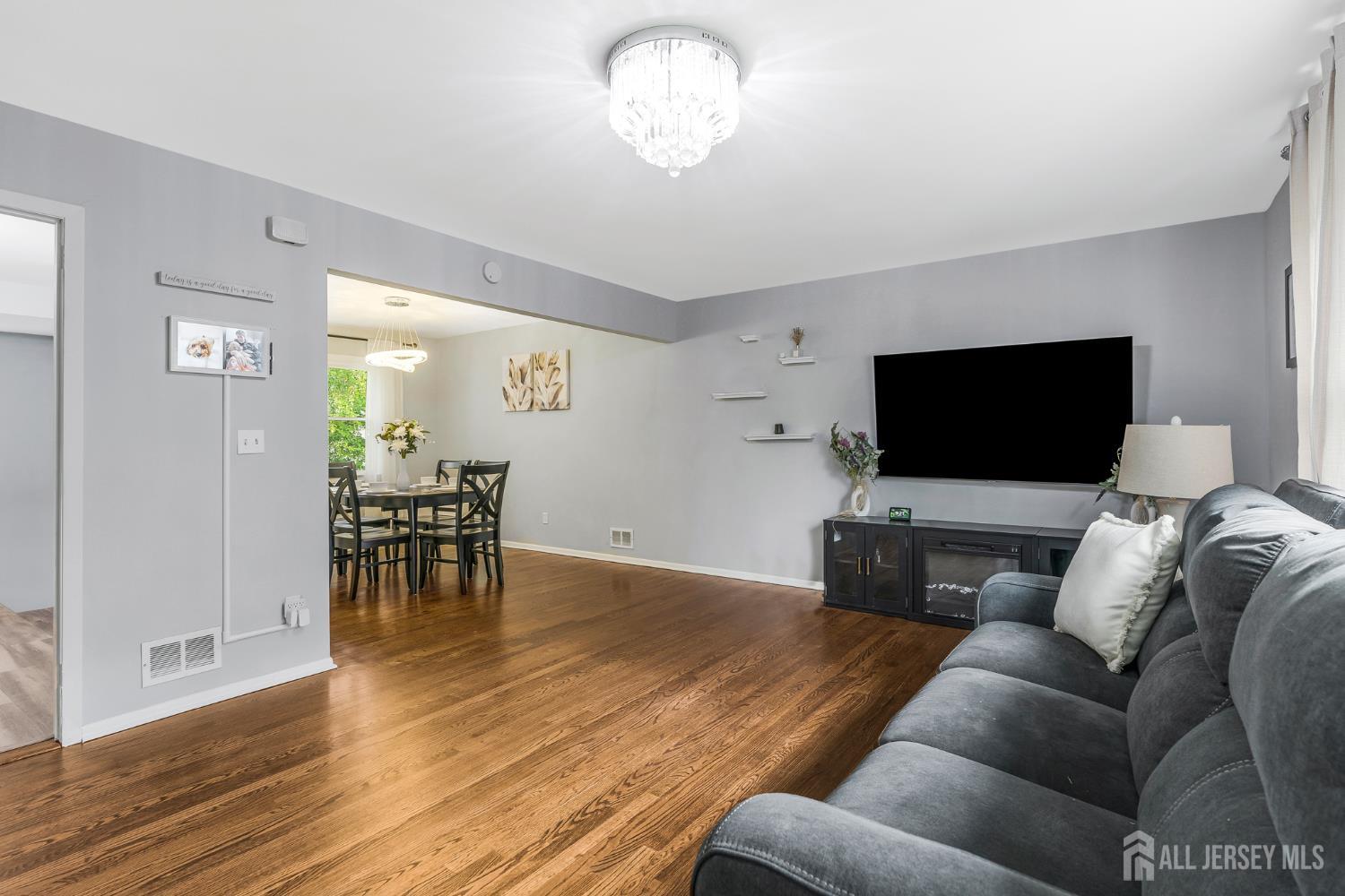 6 Joanne Way Springfield, NJ 07081 - Photo 15 of 39