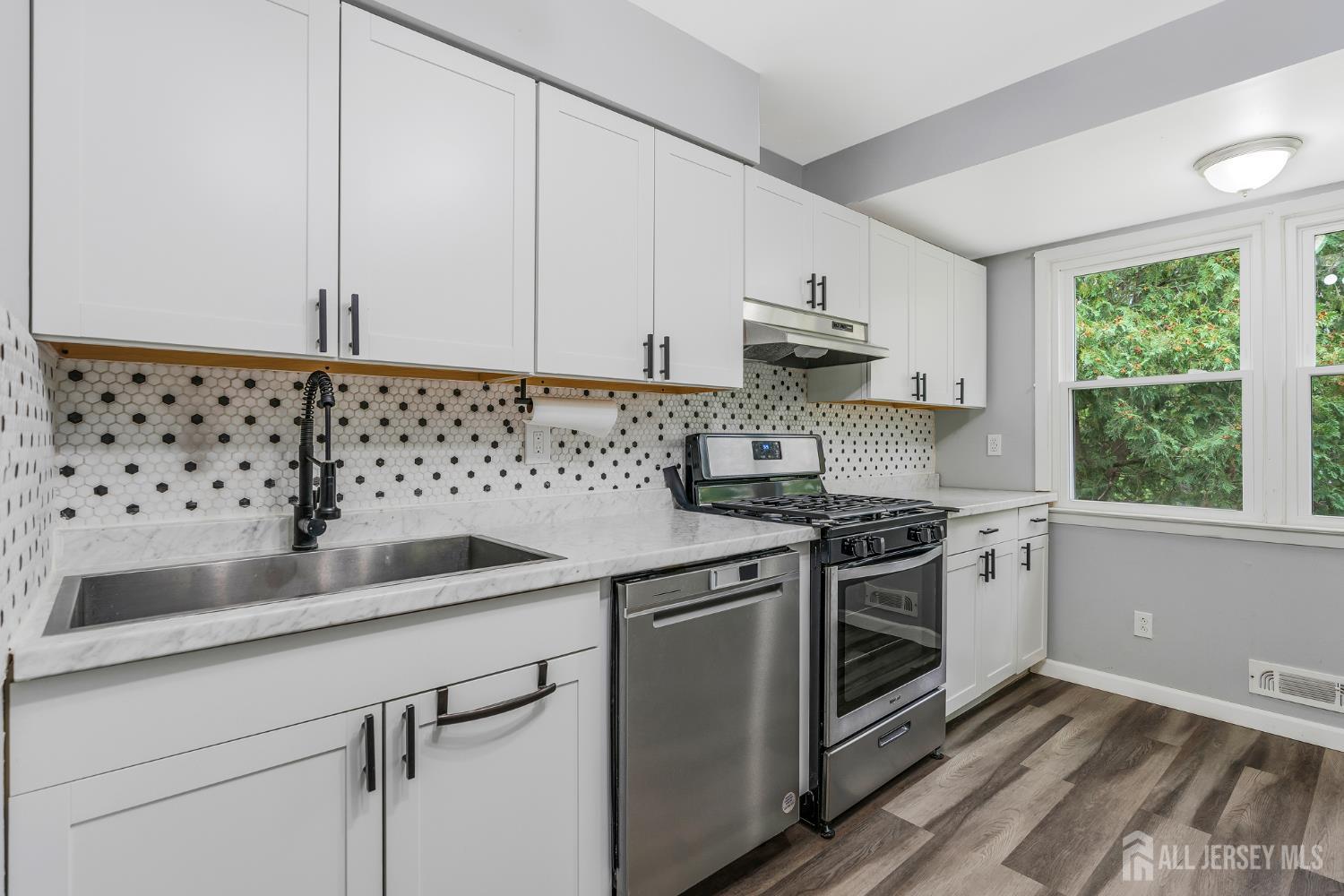 6 Joanne Way Springfield, NJ 07081 - Photo 20 of 39