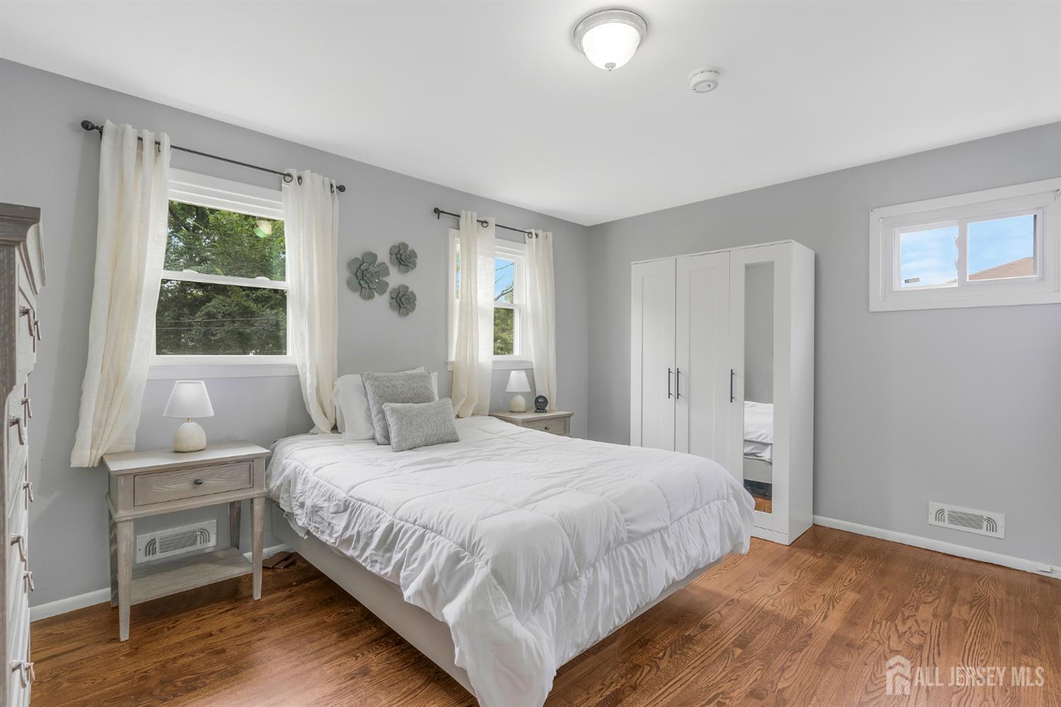 6 Joanne Way Springfield, NJ 07081 - Photo 23 of 39