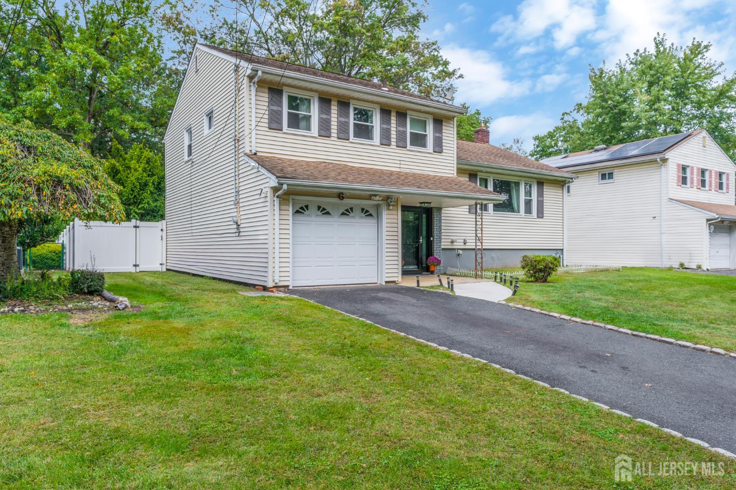 6 Joanne Way Springfield, NJ 07081 - Photo 3 of 39