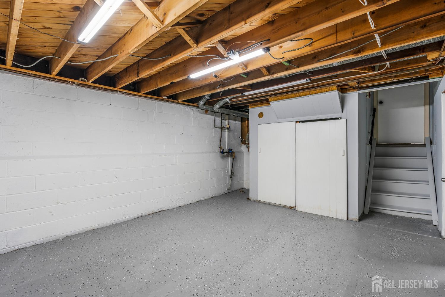 6 Joanne Way Springfield, NJ 07081 - Photo 31 of 39