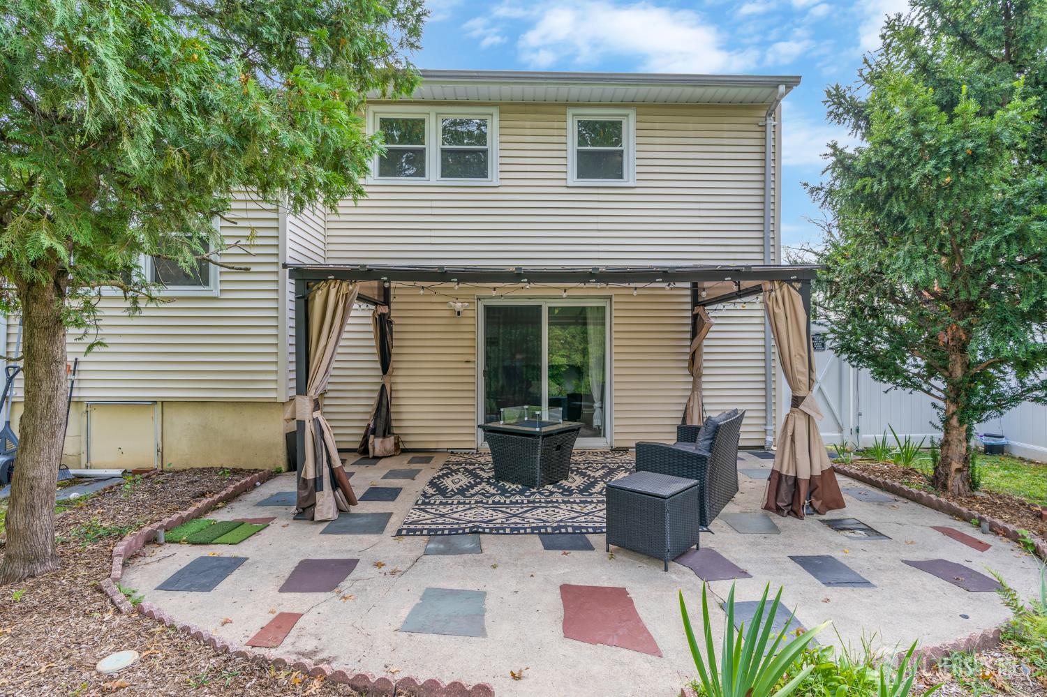 6 Joanne Way Springfield, NJ 07081 - Photo 33 of 39