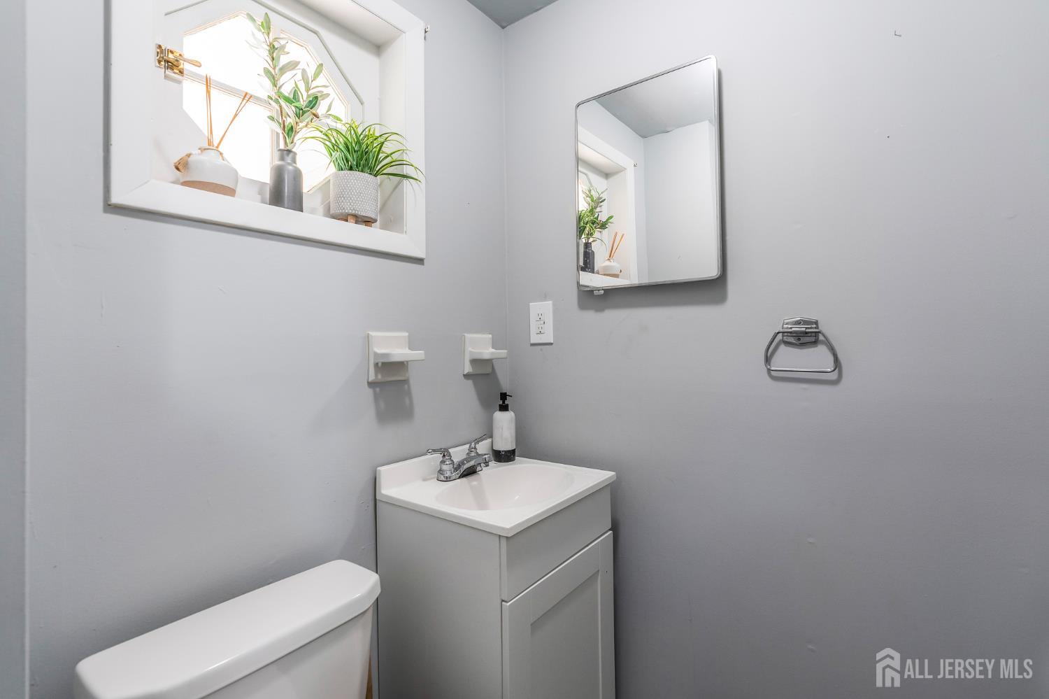 6 Joanne Way Springfield, NJ 07081 - Photo 10 of 39