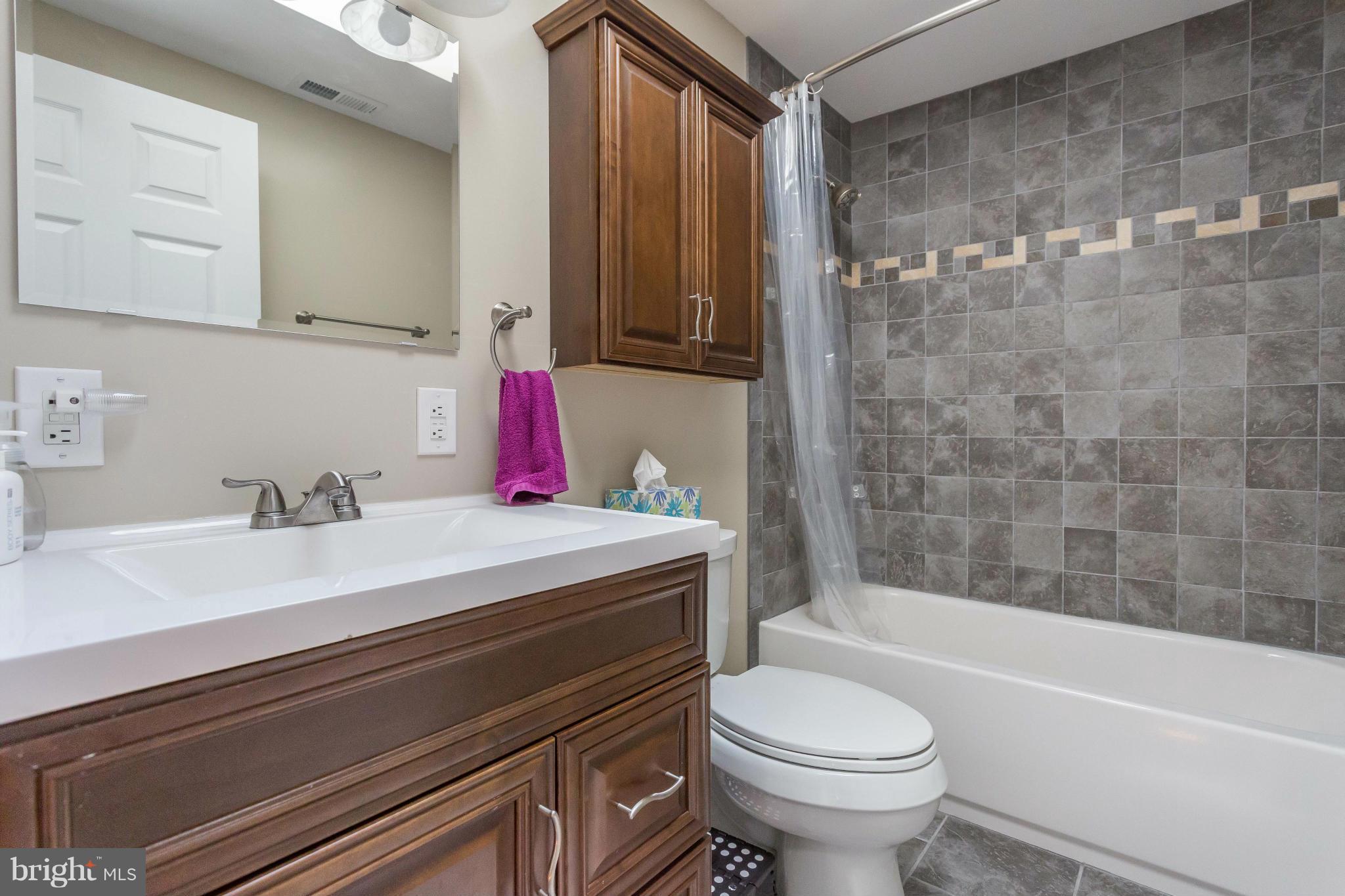7809 Leland Road Manassas, VA 20111 - Photo 13 of 28 Bath
