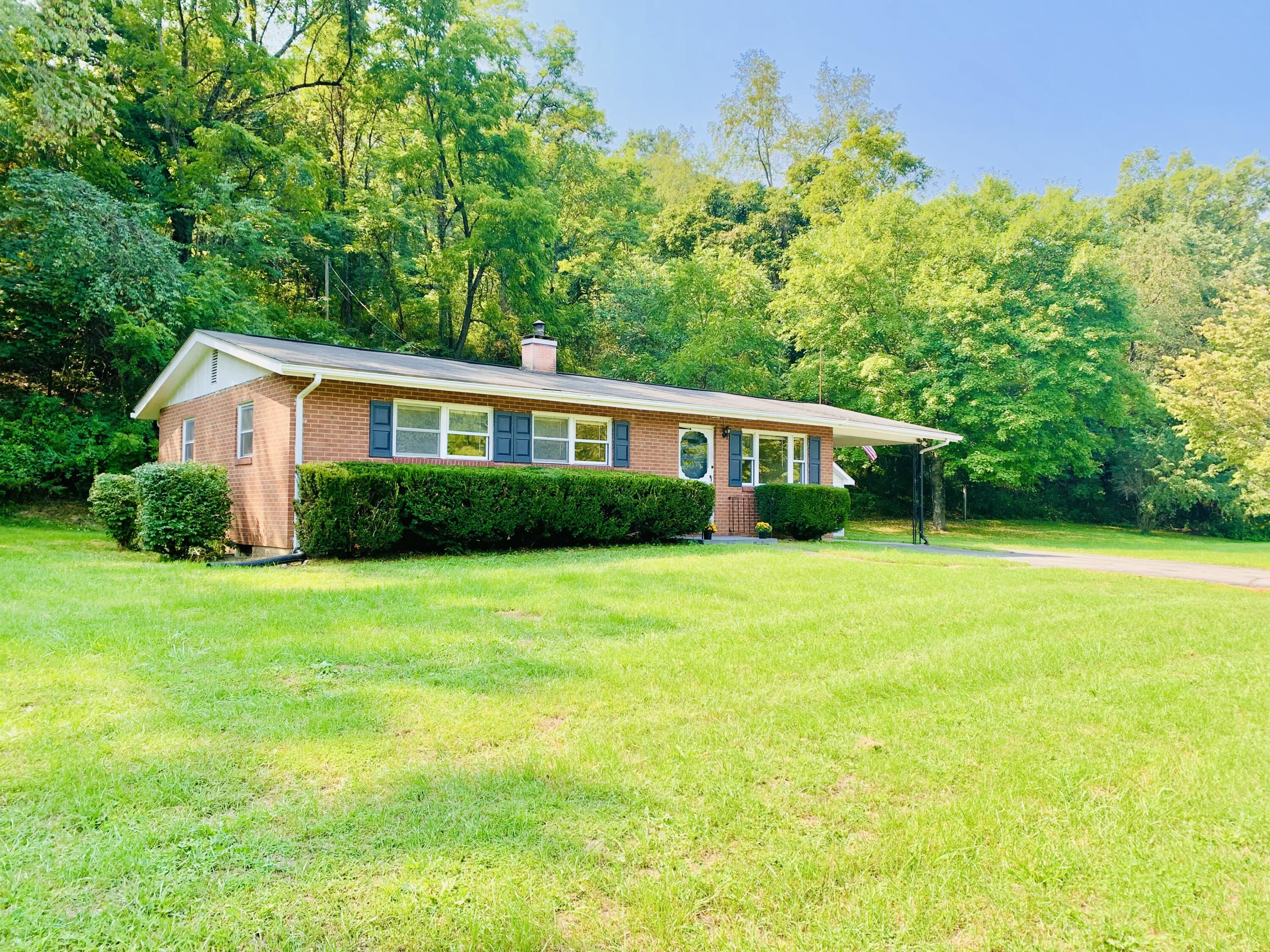 1812 Potts Creek Road Covington, VA 24426 - Photo 2 of 25 IMG_8180