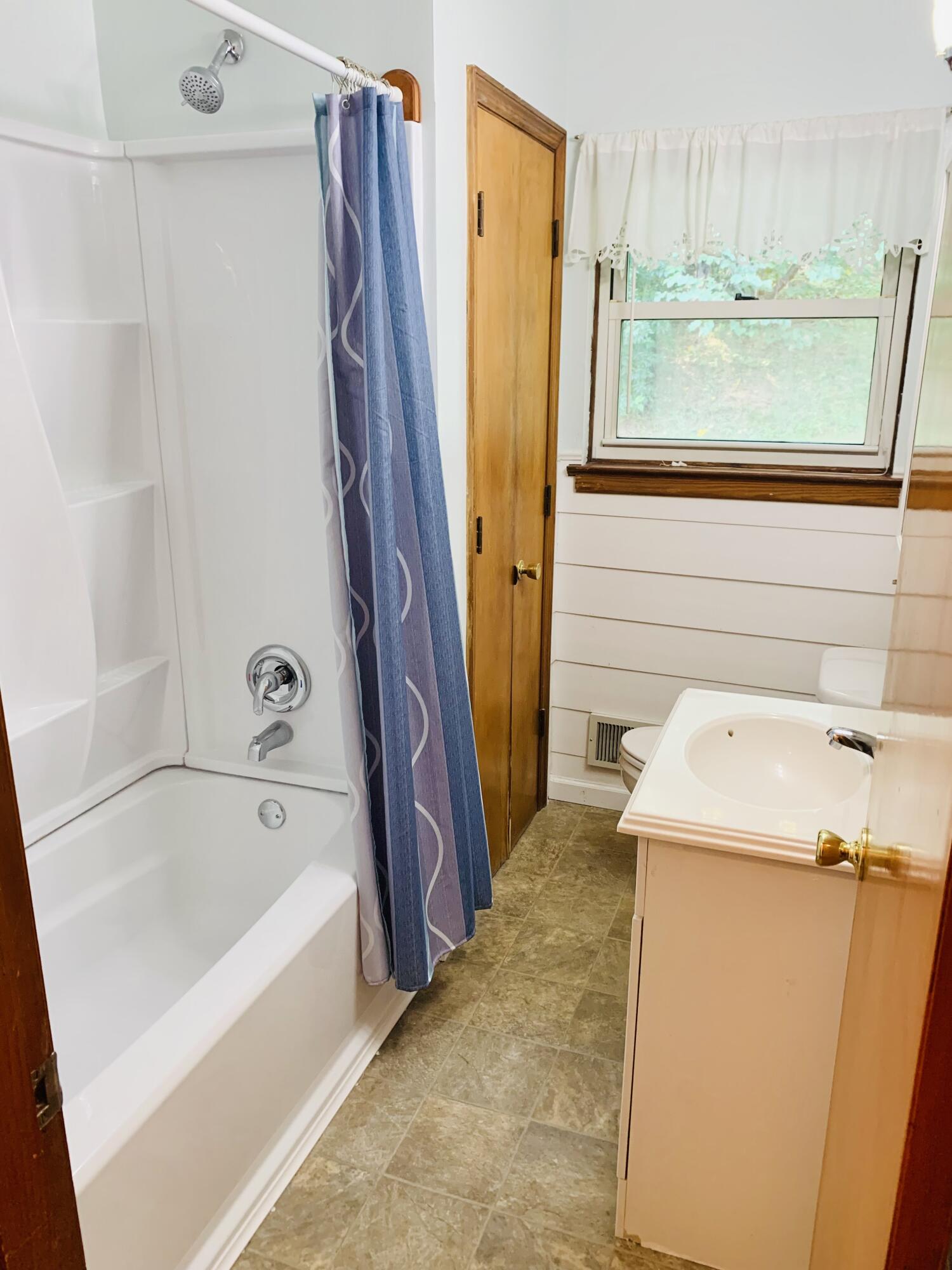1812 Potts Creek Road Covington, VA 24426 - Photo 17 of 25 IMG_8205