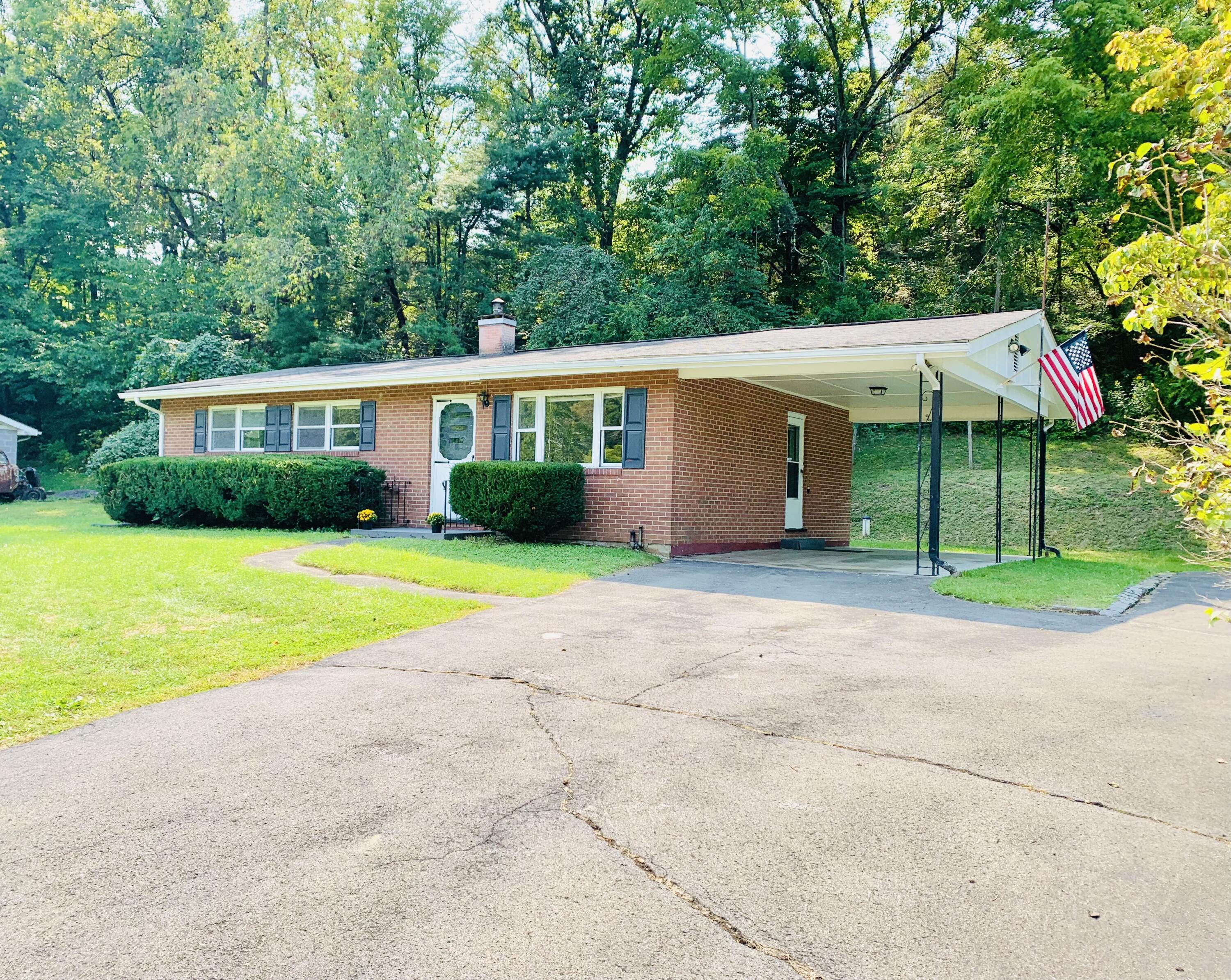 1812 Potts Creek Road Covington, VA 24426 - Photo 3 of 25 IMG_8174