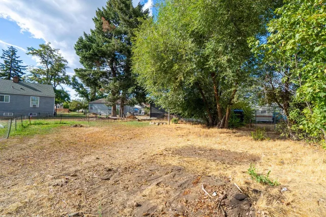 $120,000 | 9809 East Boone Avenue, Spokane Valley, WA 99206