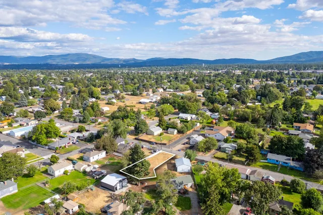 $120,000 | 9809 East Boone Avenue, Spokane Valley, WA 99206