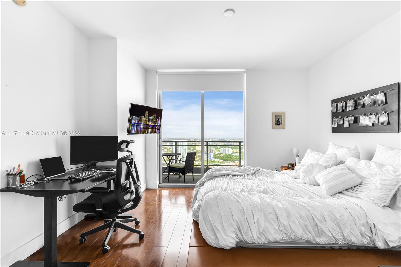 90 Southwest 3rd Street, Unit 3806 Miami, FL 33130 - Photo 11 of 29