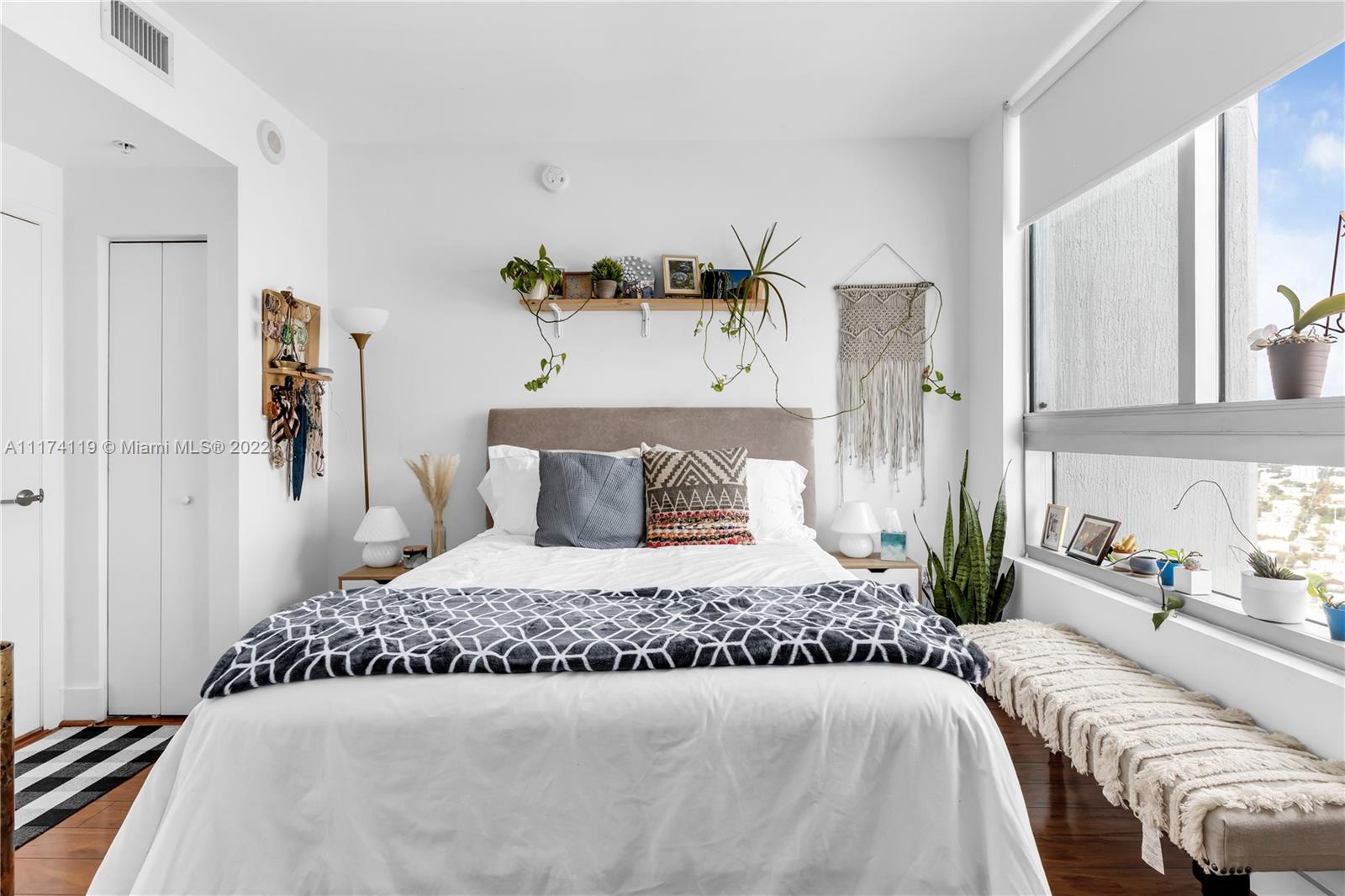 90 Southwest 3rd Street, Unit 3806 Miami, FL 33130 - Photo 16 of 29