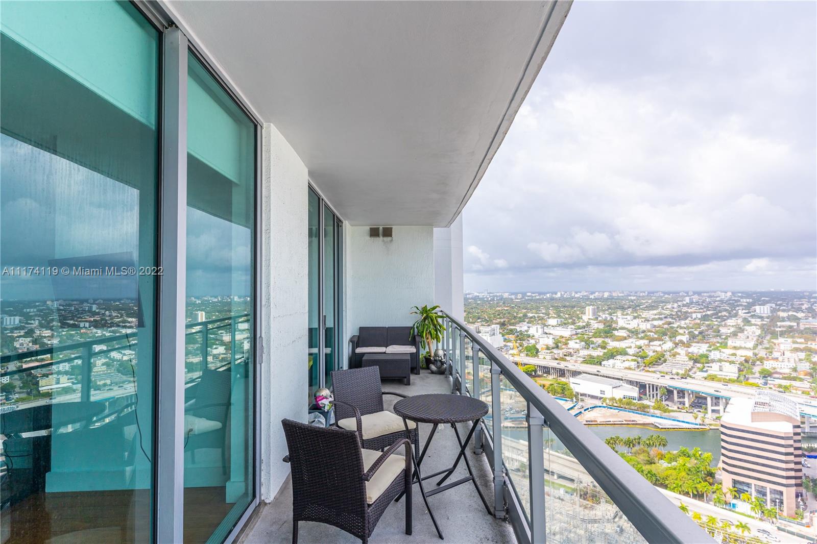 90 Southwest 3rd Street, Unit 3806 Miami, FL 33130 - Photo 21 of 29