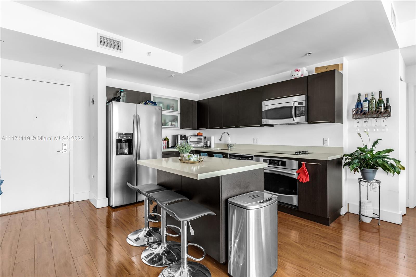 90 Southwest 3rd Street, Unit 3806 Miami, FL 33130 - Photo 5 of 29