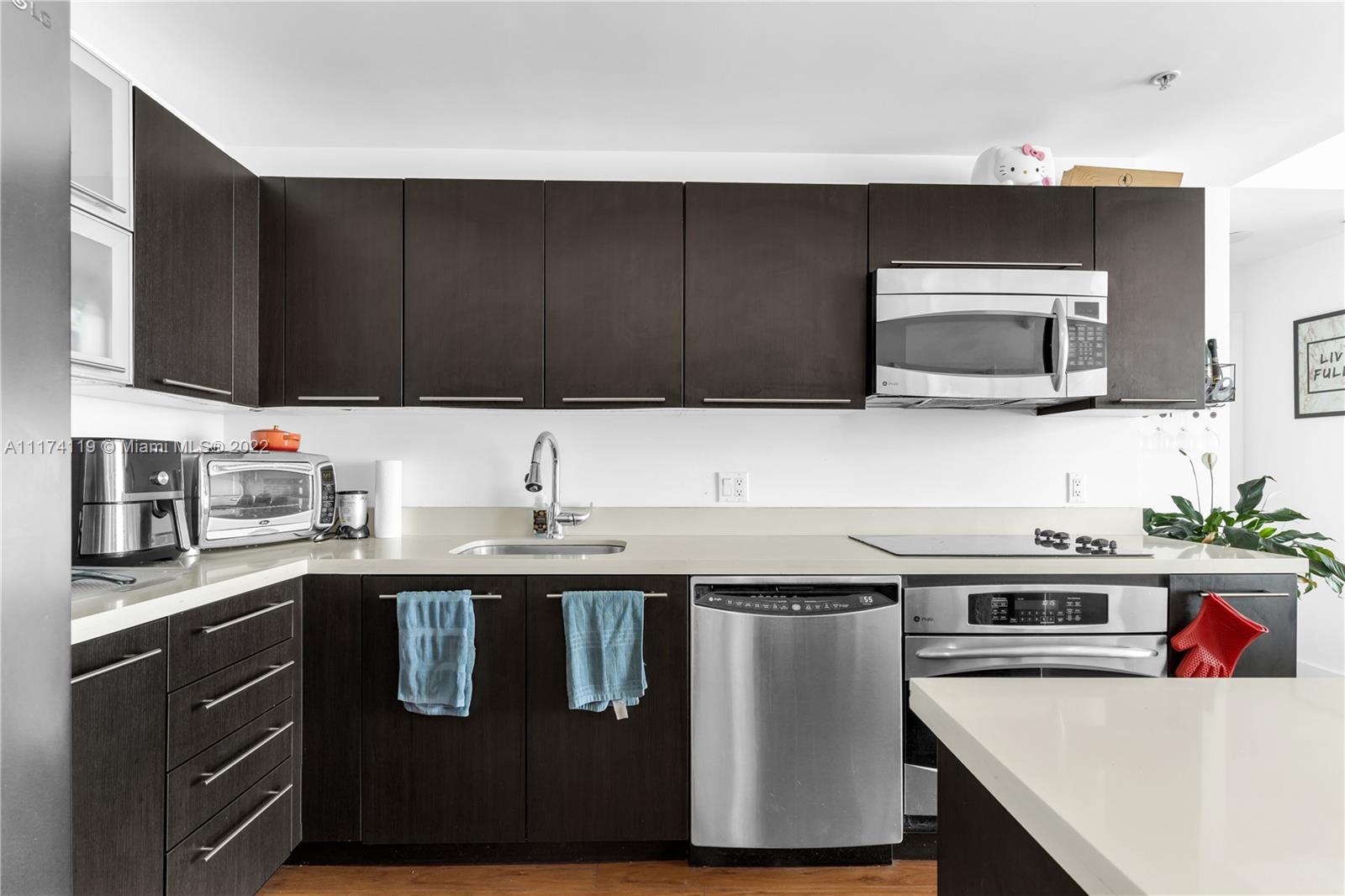 90 Southwest 3rd Street, Unit 3806 Miami, FL 33130 - Photo 6 of 29