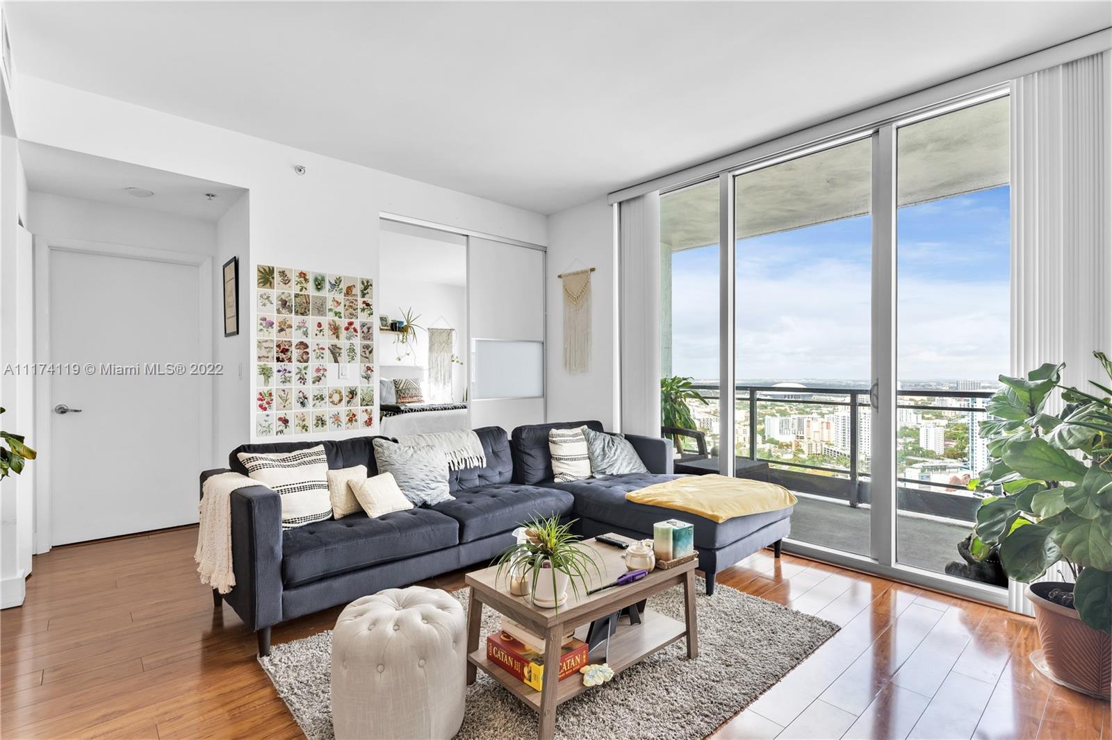 90 Southwest 3rd Street, Unit 3806 Miami, FL 33130 - Photo 9 of 29