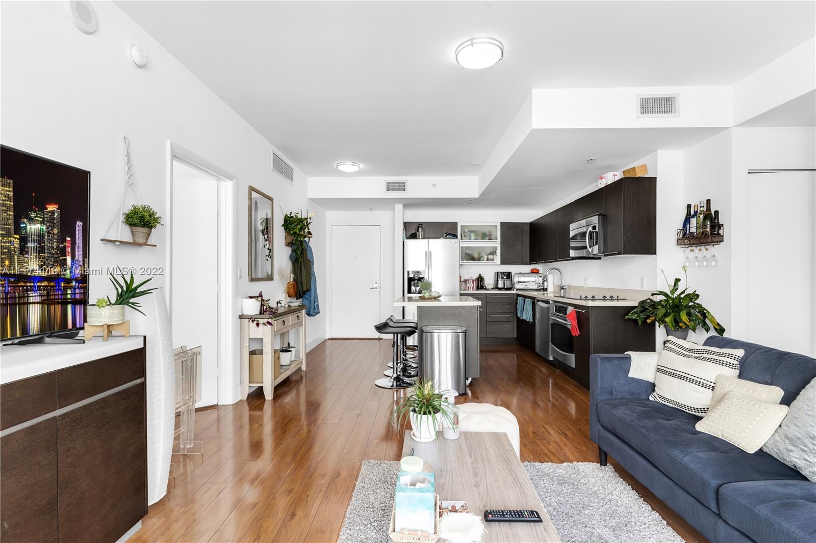 90 Southwest 3rd Street, Unit 3806 Miami, FL 33130 - Photo 10 of 29