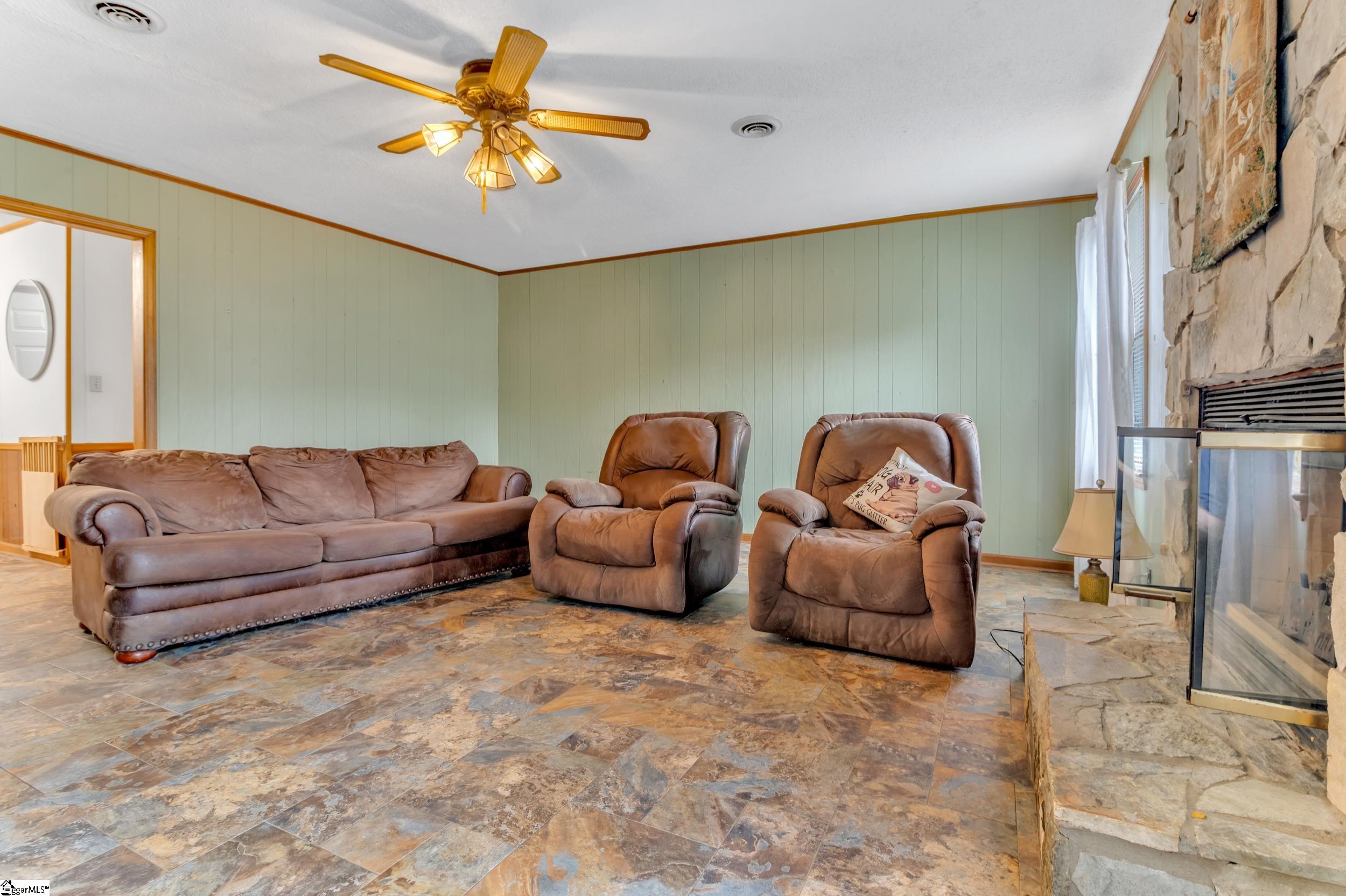 199 Anderson Drive Roebuck, SC 29376 - Photo 7 of 41