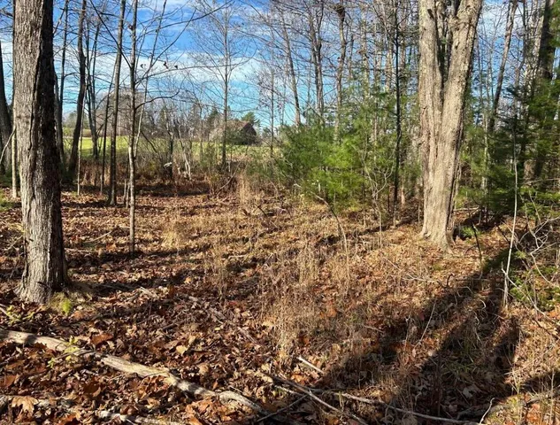 $350,000 | 14 River Road, Kennebunkport, ME 04046