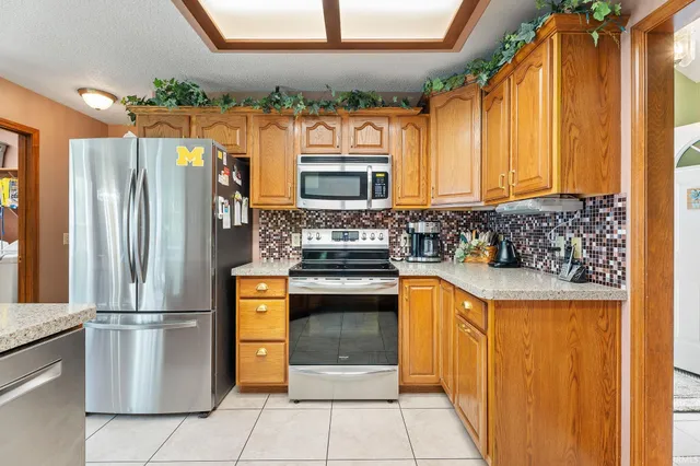 $319,900 | 2014 Jonathan Street, Kendallville, IN 46755