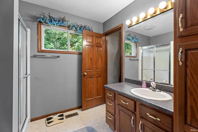 $319,900 | 2014 Jonathan Street, Kendallville, IN 46755