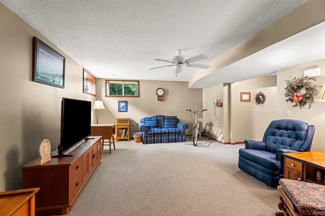 $319,900 | 2014 Jonathan Street, Kendallville, IN 46755