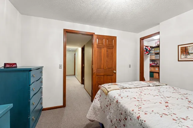 $319,900 | 2014 Jonathan Street, Kendallville, IN 46755