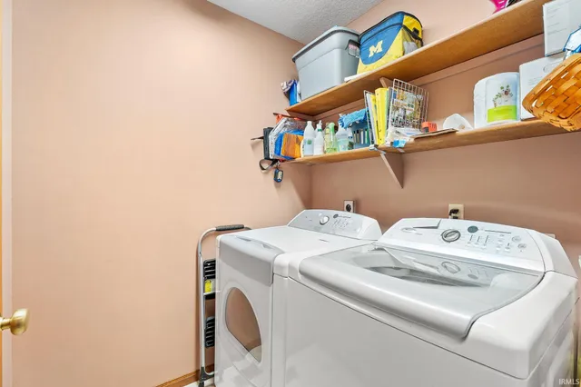 $319,900 | 2014 Jonathan Street, Kendallville, IN 46755