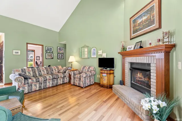 $319,900 | 2014 Jonathan Street, Kendallville, IN 46755