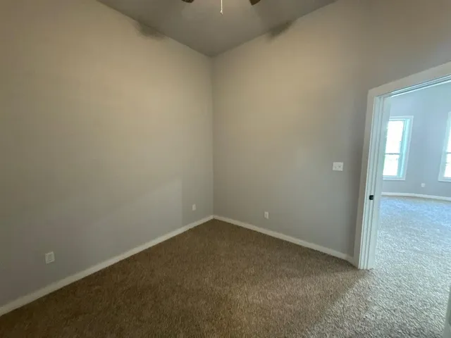 $174,900 | 320 West 6th Street, Bonham, TX 75418