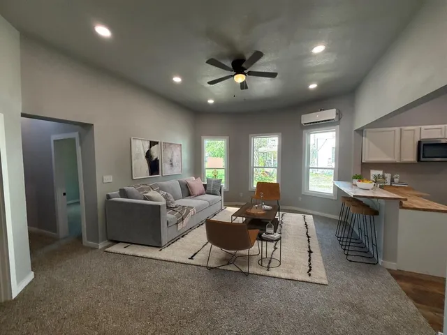 $174,900 | 320 West 6th Street, Bonham, TX 75418