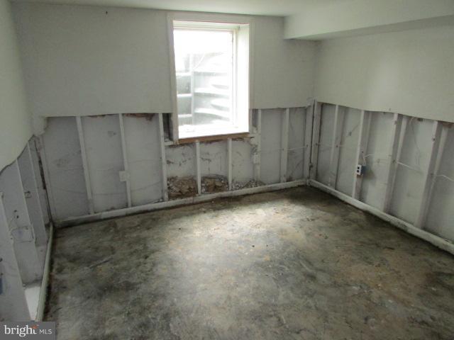4116 Sampson Road Silver Spring, MD 20906 - Photo 13 of 22 an empty room with windows