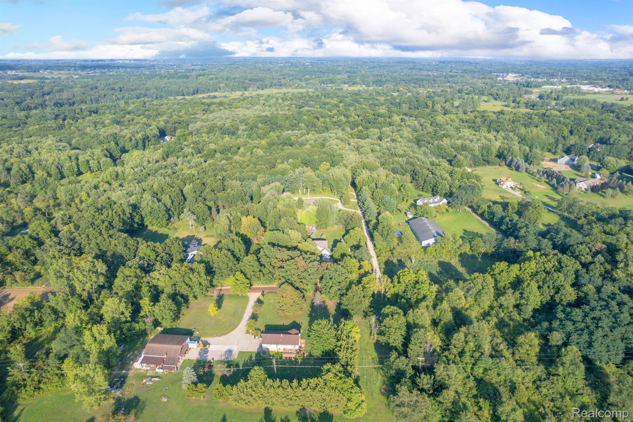 3930 Cullen Road Howell, MI 48855 - Photo 20 of 61 Great Home on 2 Acres with Hartland Schools