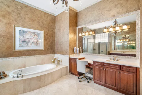 $1,395,000 | 8042 Laurel Ridge Court, Delray Beach, FL 33446