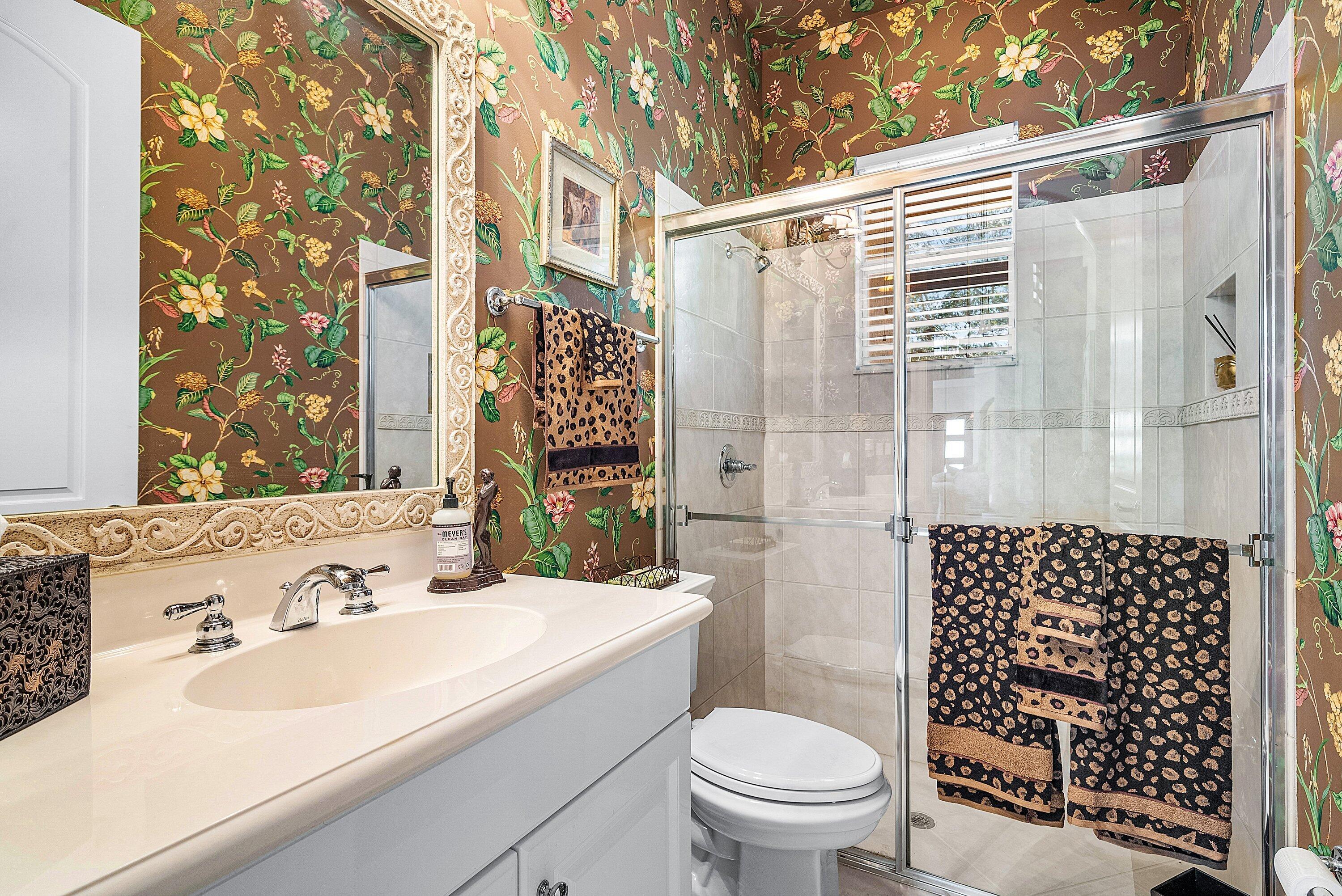 8042 Laurel Ridge Court Delray Beach, FL 33446 - Photo 28 of 97 Primary Bathroom