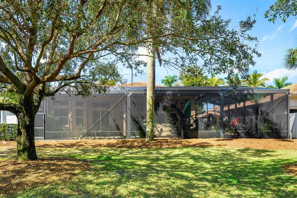 $1,395,000 | 8042 Laurel Ridge Court, Delray Beach, FL 33446