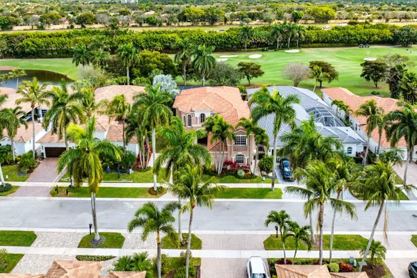 $1,395,000 | 8042 Laurel Ridge Court, Delray Beach, FL 33446