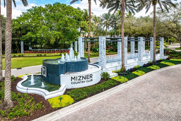 $1,395,000 | 8042 Laurel Ridge Court, Delray Beach, FL 33446