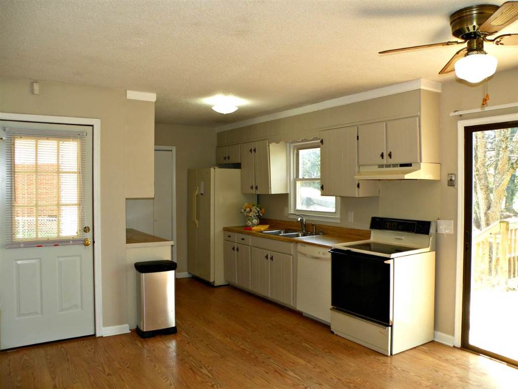 1207 Centerville Road Anderson, SC 29625 - Photo 7 of 20