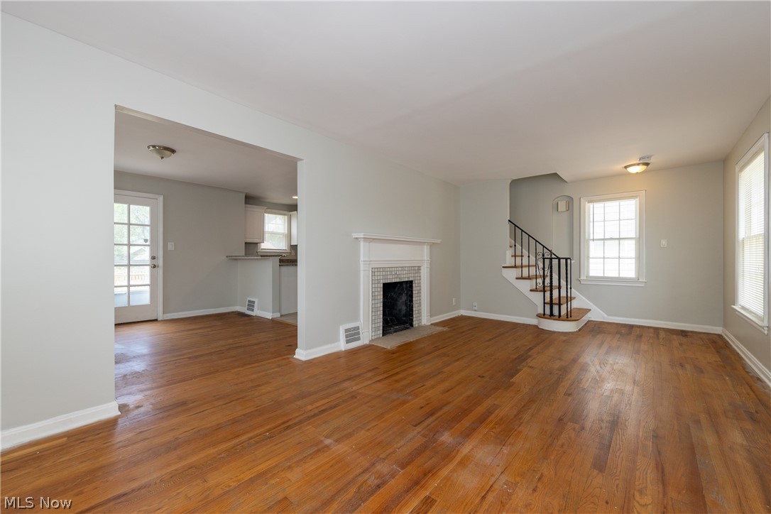 1604 Holmden Road Cleveland, OH 44121 - Photo 4 of 30 Gallery Image 4