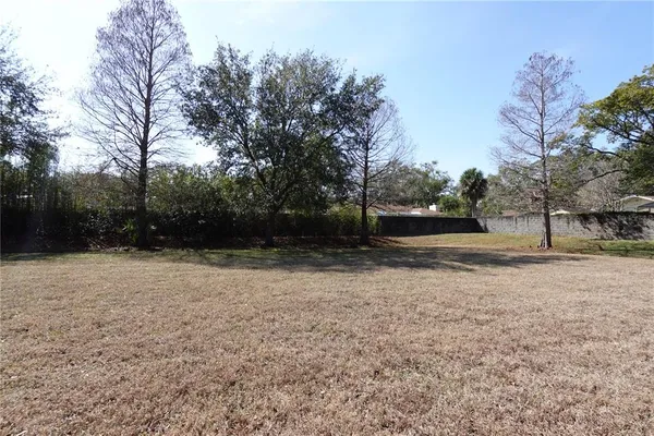 a view of a house with a big yard