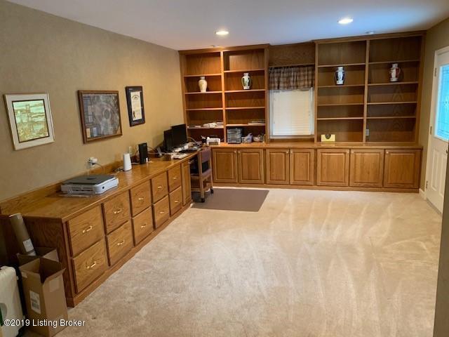822 Huntington Road Louisville, KY 40207 - Photo 10 of 37 11