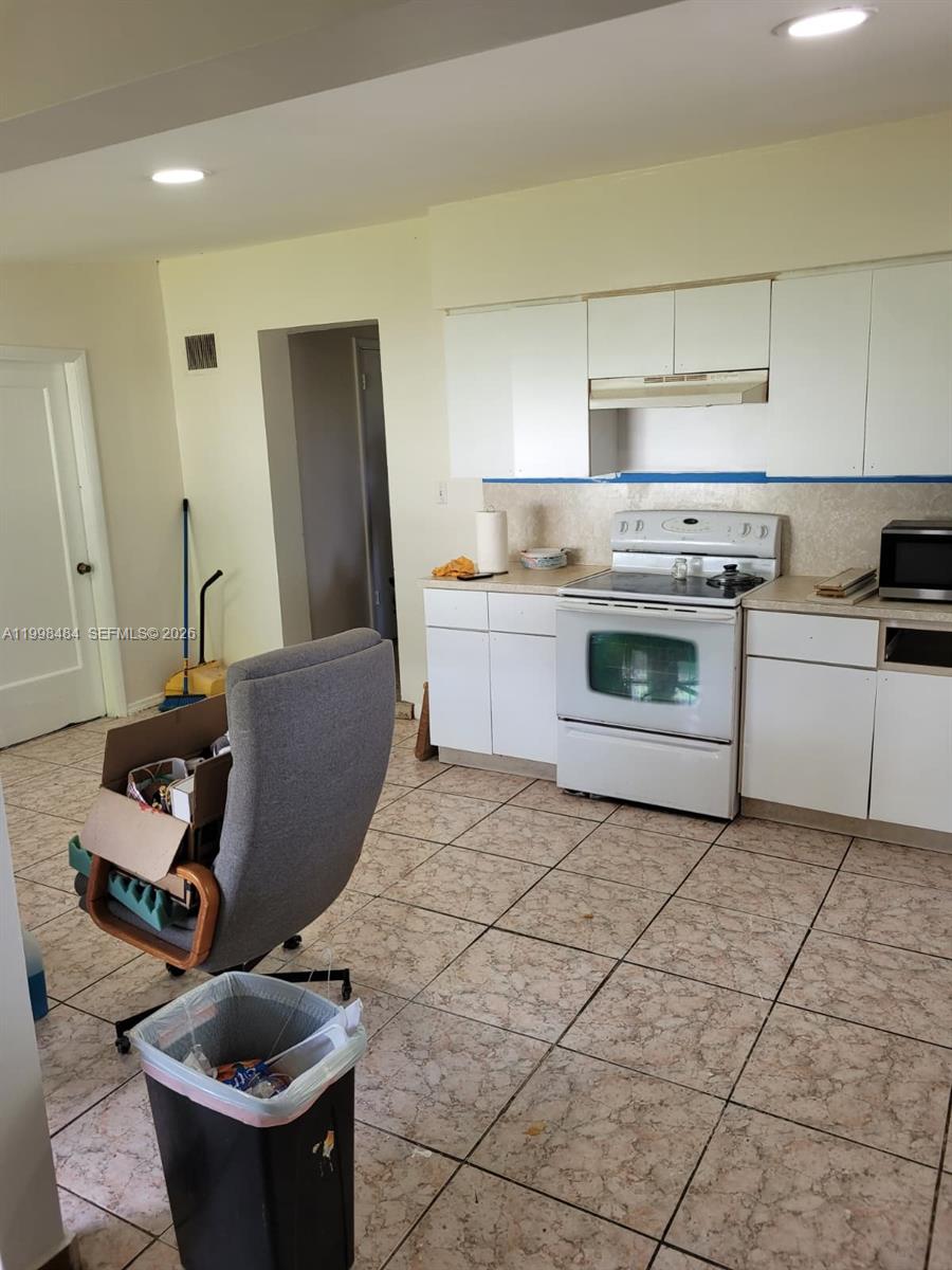 26925 Southwest 145th Avenue Homestead, FL 33032 - Photo 18 of 24