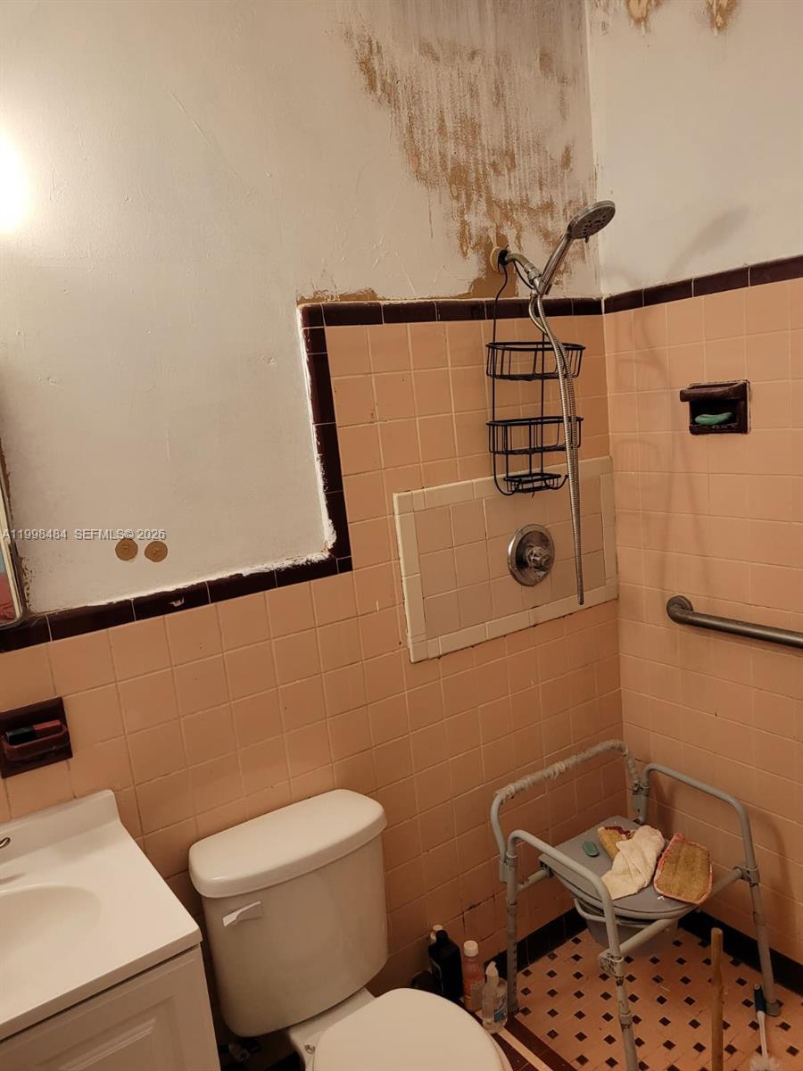 26925 Southwest 145th Avenue Homestead, FL 33032 - Photo 5 of 24