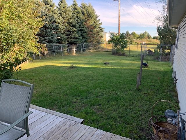 6277 Boone Road Traverse City, MI 49685 - Photo 4 of 21 1868044-3.JPG