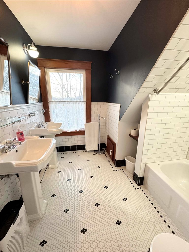 8 3rd Street Oneonta, NY 13820 - Photo 26 of 28