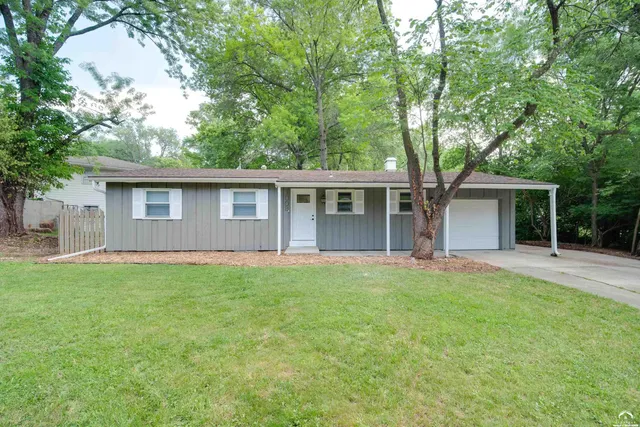 $285,000 | 1008 Lawrence Avenue, Lawrence, KS 66049