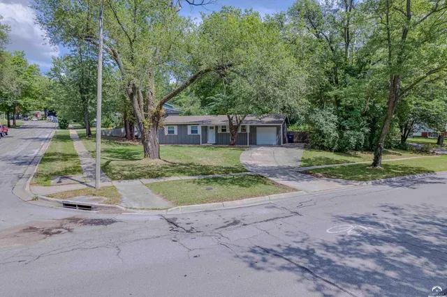 $285,000 | 1008 Lawrence Avenue, Lawrence, KS 66049