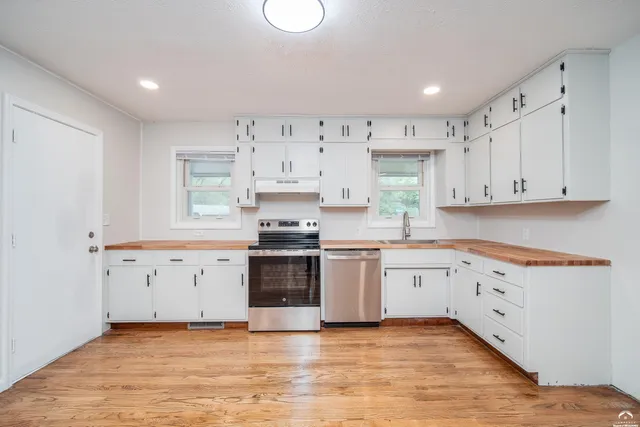 $285,000 | 1008 Lawrence Avenue, Lawrence, KS 66049