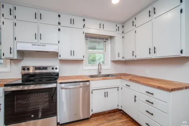 $285,000 | 1008 Lawrence Avenue, Lawrence, KS 66049