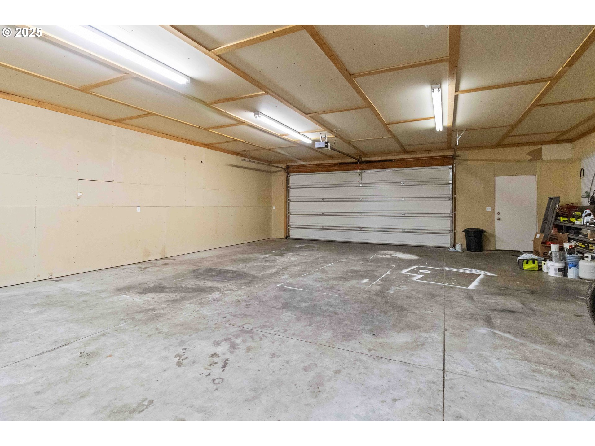 567 20th Avenue Longview, WA 98632 - Photo 30 of 41 a view of empty room